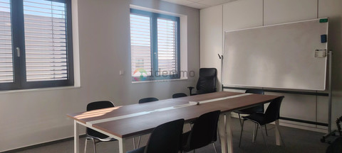 Büro zu vermieten in Foetz