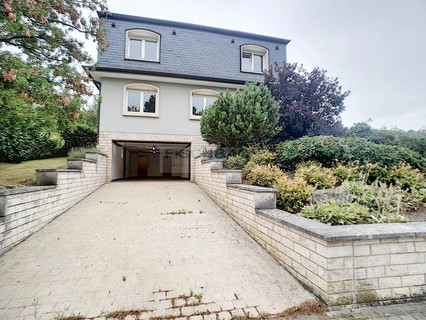 Haus 5 Zimmer zu vermieten in Mamer