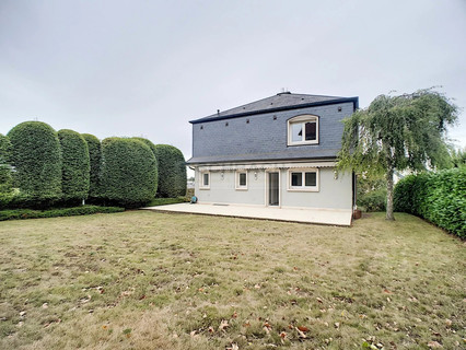 Haus 5 Zimmer zu vermieten in Mamer