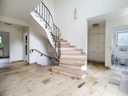 Haus 5 Zimmer zu vermieten in Mamer