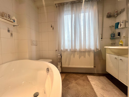 Doppelhaushälfte 5 Zimmer zu verkaufen in Sandweiler