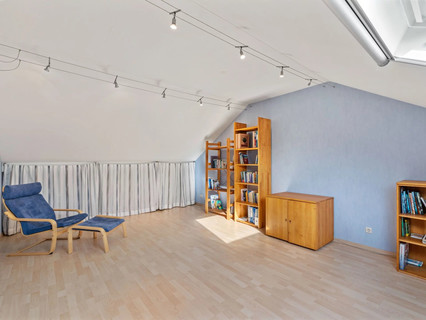 House with 5 bedroom(s) to sell in Garnich