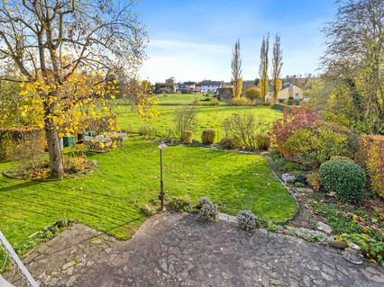 House with 5 bedroom(s) to sell in Garnich