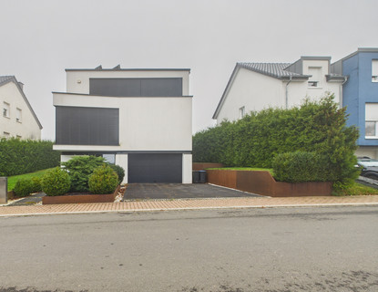 Moradia individual com 4 quarto(s) para venda em Eschdorf