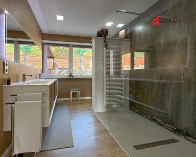 House with 5 bedroom(s) to sell in Schengen