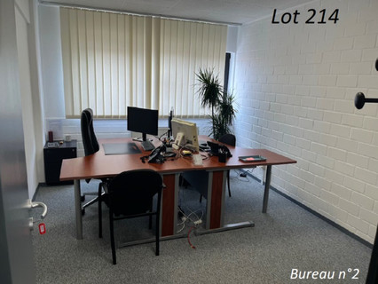 Office to rent in Livange