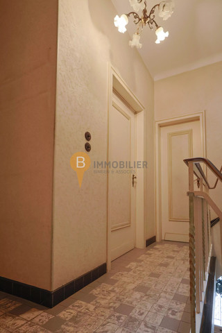 Moradia geminada com 4 quarto(s) para venda em Diekirch