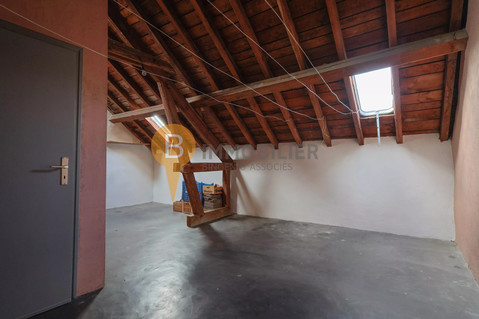 Moradia geminada com 4 quarto(s) para venda em Diekirch