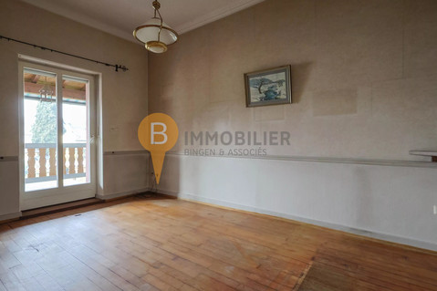 Moradia geminada com 4 quarto(s) para venda em Diekirch