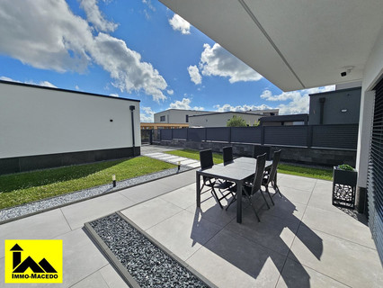 Moradia geminada com 6 quarto(s) para venda em Bissen