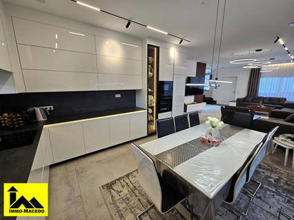 Moradia geminada com 6 quarto(s) para venda em Bissen