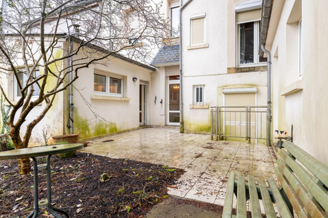 House with 6 bedroom(s) to sell in Rodange