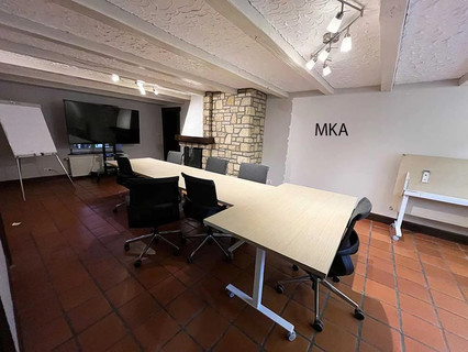 Office to rent in Hivange