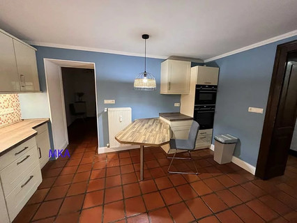 Office to rent in Hivange