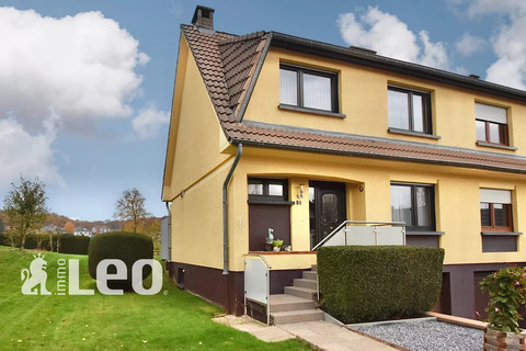 Moradia geminada com 3 quarto(s) para venda em Olm