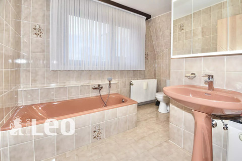 Moradia geminada com 3 quarto(s) para venda em Olm