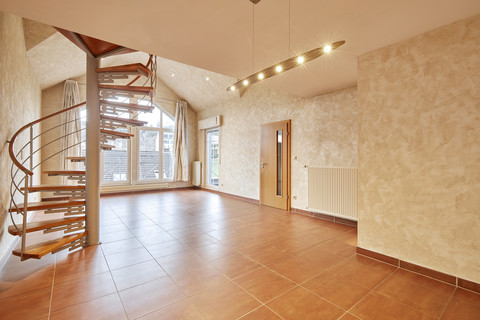 Duplex com 4 quarto(s) para venda em Hobscheid