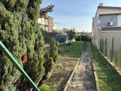 Moradia geminada com 8 quarto(s) para venda em Hettange-Grande