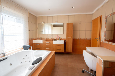 Doppelhaushälfte 5 Zimmer zu verkaufen in Niederfeulen