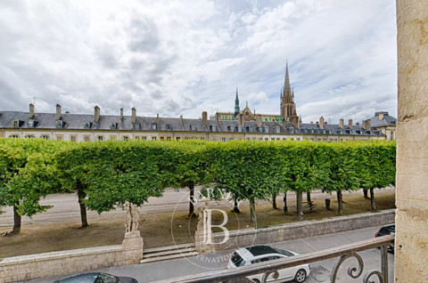 Luxurious house with 6 bedroom(s) to sell in Nancy