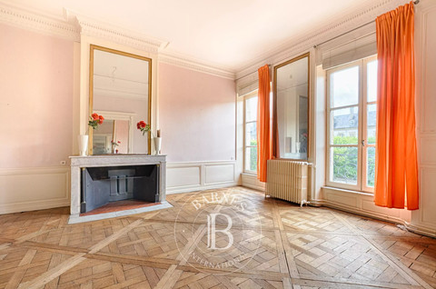 Luxurious house with 6 bedroom(s) to sell in Nancy