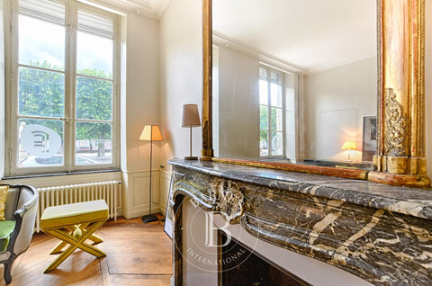 Luxurious house with 6 bedroom(s) to sell in Nancy