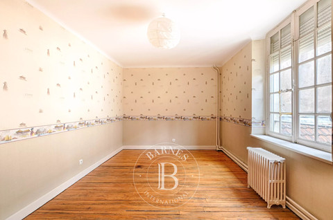 Luxurious house with 6 bedroom(s) to sell in Nancy