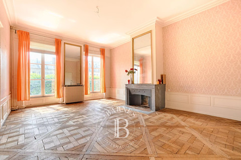 Luxurious house with 6 bedroom(s) to sell in Nancy