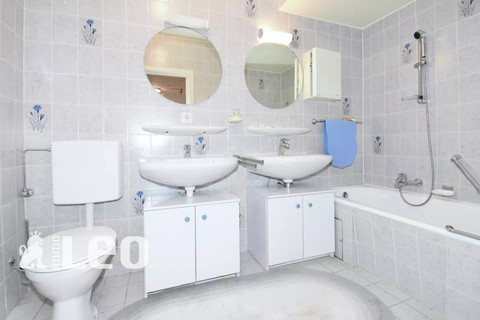 Moradia geminada com 4 quarto(s) para venda em Luxembourg-Bonnevoie