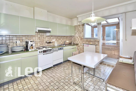 Moradia geminada com 4 quarto(s) para venda em Luxembourg-Bonnevoie