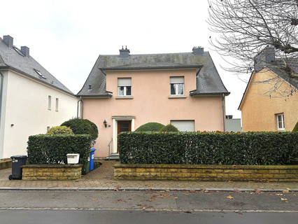 Moradia individual com 4 quarto(s) para venda em Bertrange