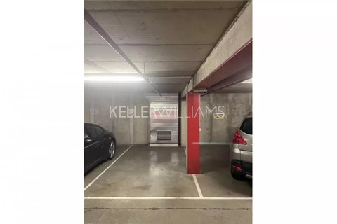 Garage to sell in Luxembourg-Limpertsberg