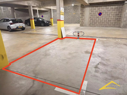 Garage to sell in Lamadelaine