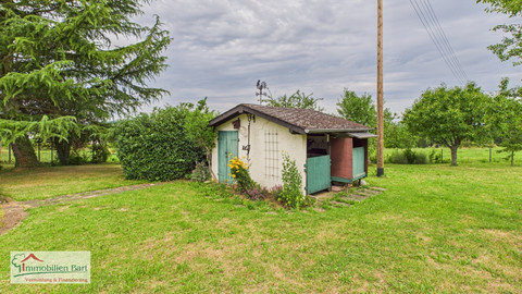 House with 7  bedroom(s) to sell in Perl