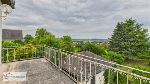 House with 7  bedroom(s) to sell in Perl