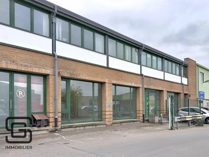 Industriehalle zu vermieten in Strassen