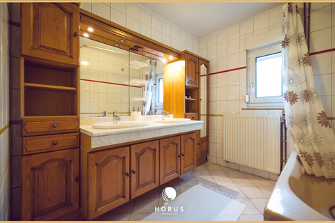 Moradia individual com 6 quarto(s) para venda em Luxembourg-Merl