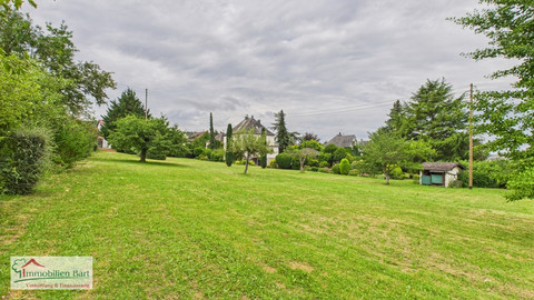 House with 7  bedroom(s) to sell in Perl