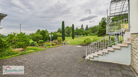 House with 7  bedroom(s) to sell in Perl