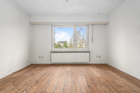 Land with 7 bedroom(s) to sell in Ernster