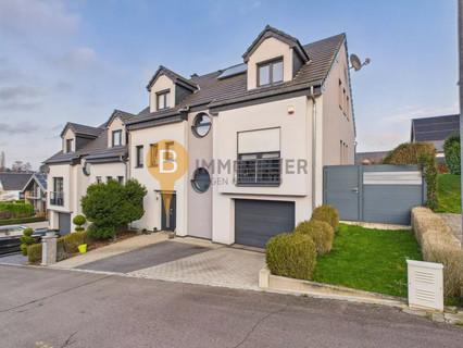 Moradia geminada com 3 quarto(s) para venda em Reckange