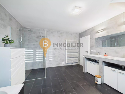 Moradia geminada com 3 quarto(s) para venda em Reckange