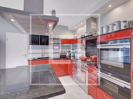 Moradia com 7 quarto(s) para venda em Müllendorf