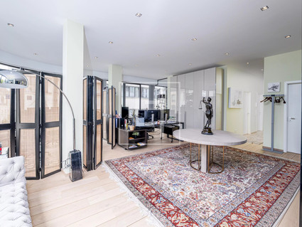 Office to sell in Luxembourg