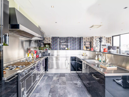 Office to sell in Luxembourg