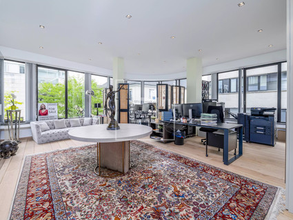 Office to sell in Luxembourg