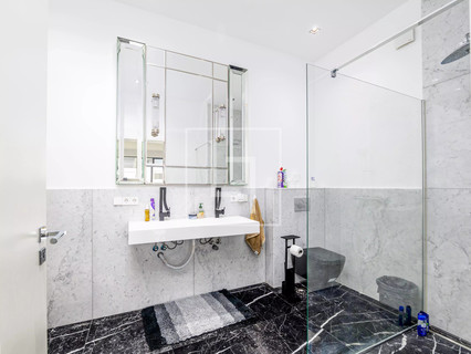 Office to sell in Luxembourg