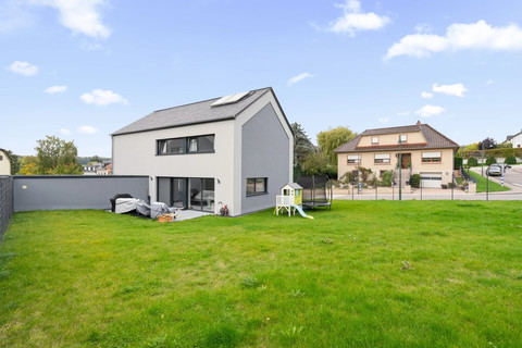 Moradia com 4 quarto(s) para venda em Berbourg