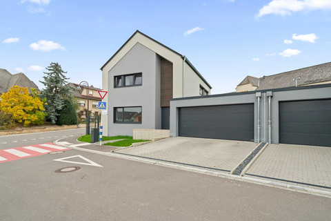 Moradia com 4 quarto(s) para venda em Berbourg