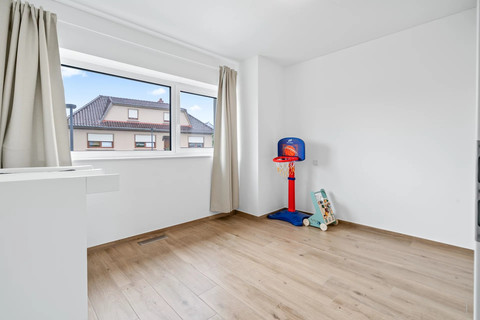 Moradia com 4 quarto(s) para venda em Berbourg